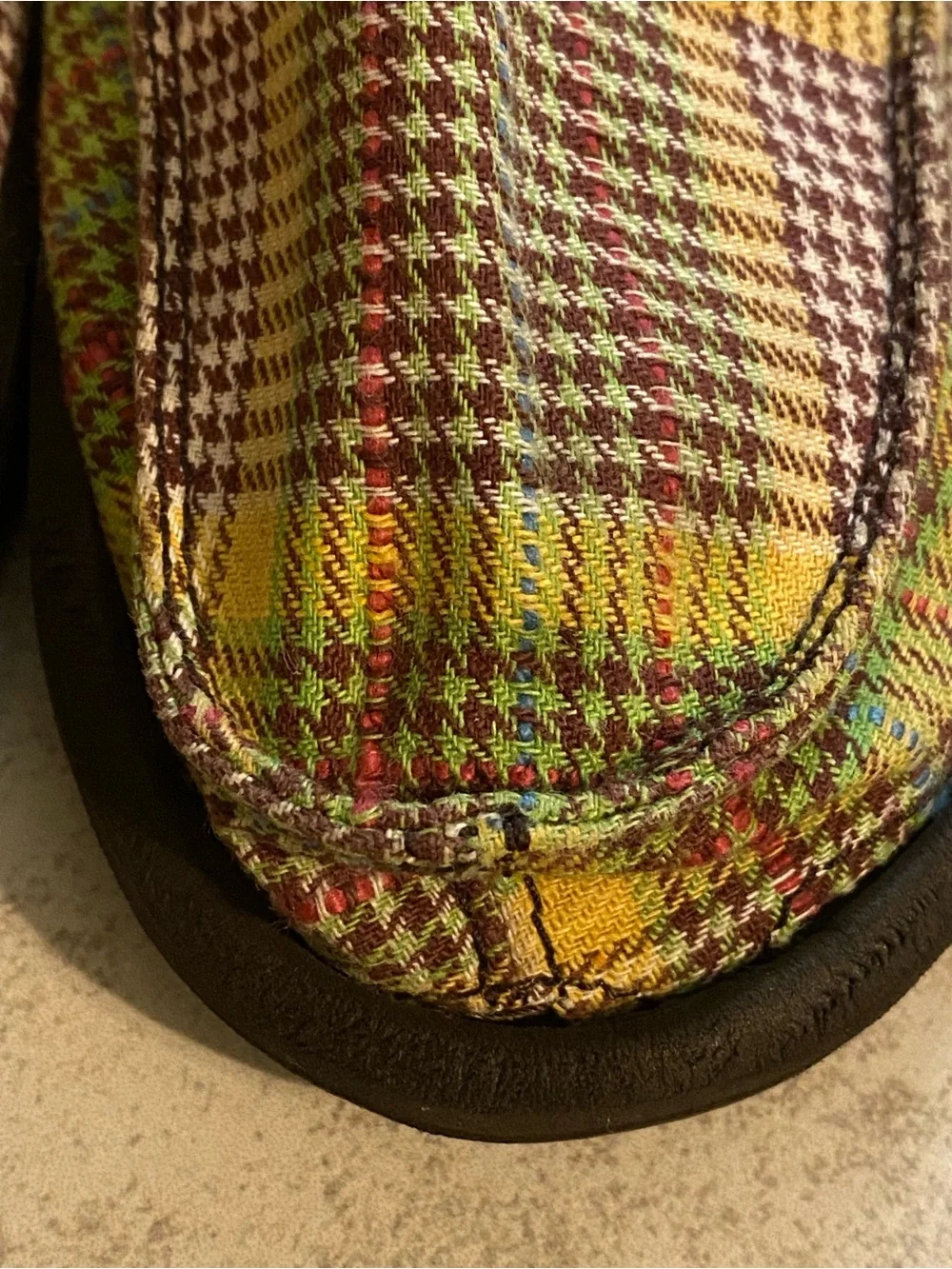 Sanuk casual slip